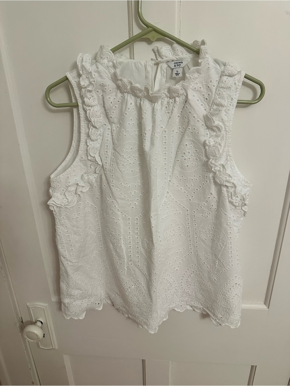 Crown & Ivy Eyelet Lace Sleeveless Blouse Ruffles 100% Cotton Romantic Feminine